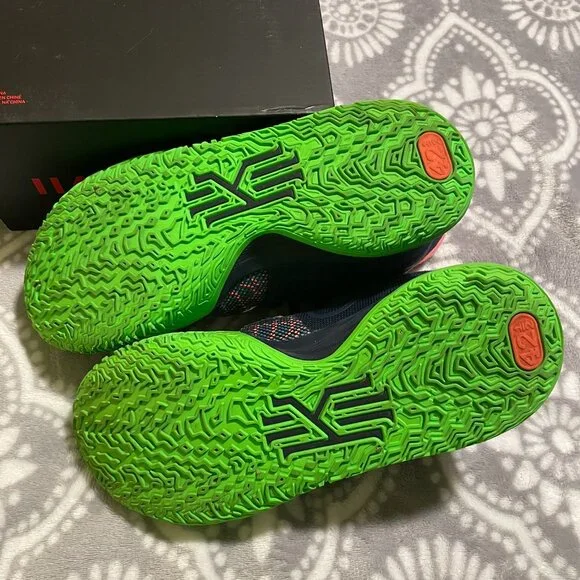 Nike Kyrie 7 Midnight Navy Basketball Shoes Sneakers Neon 🏀 Men's Size 9- used - Picture 14 of 16